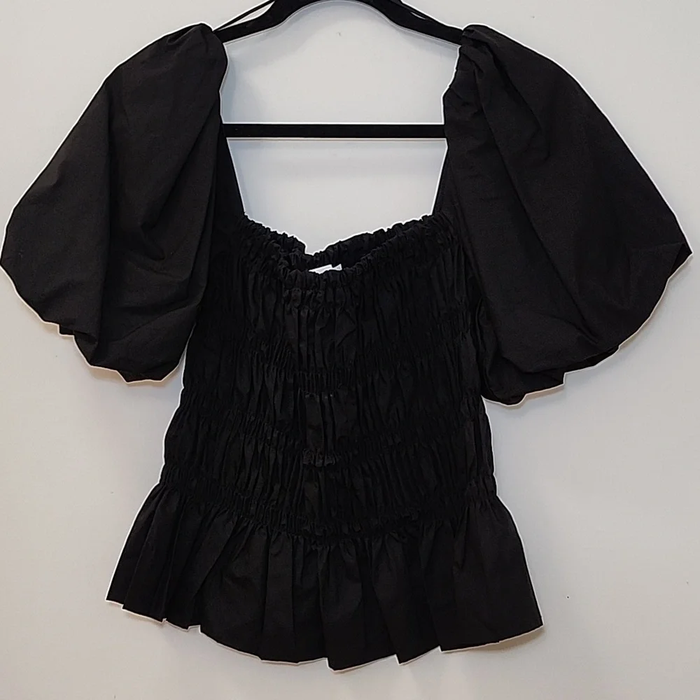 Astr The Label Baby Doll Savina Puff Sleeve Blouse  Size Meduim